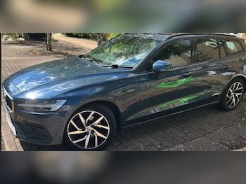 Used Volvo V60 2019 for sale - 79749509: Photo