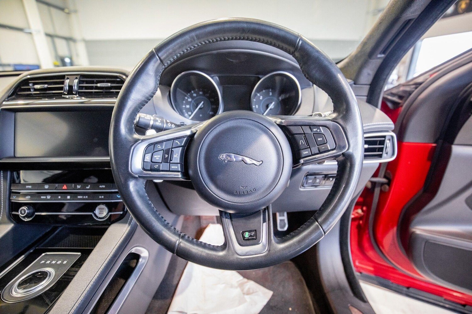 Used Jaguar F-Pace 2019 for sale - 77351854: Photo 15