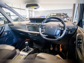 Used Citroen C4 Picasso 2017 for sale - 76823532: Photo