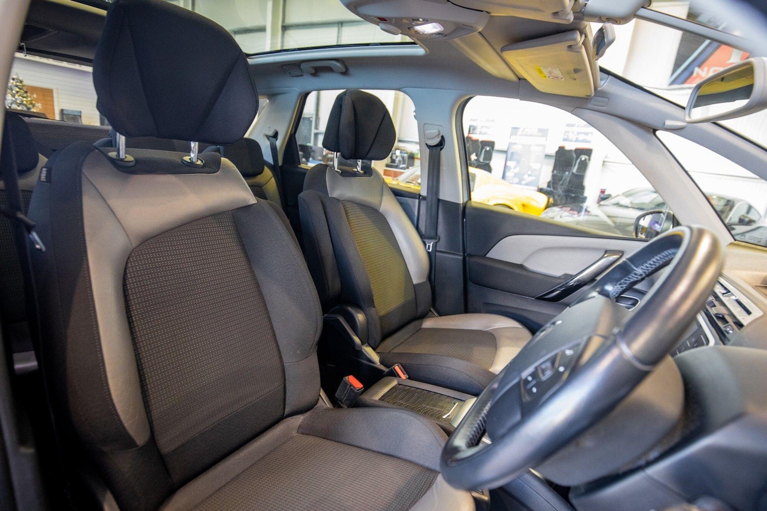 Used Citroen C4 Picasso 2017 for sale - 76823532: Photo 3