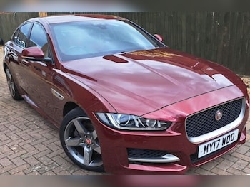 Used Jaguar XE 2017 for sale - 78525109: Photo