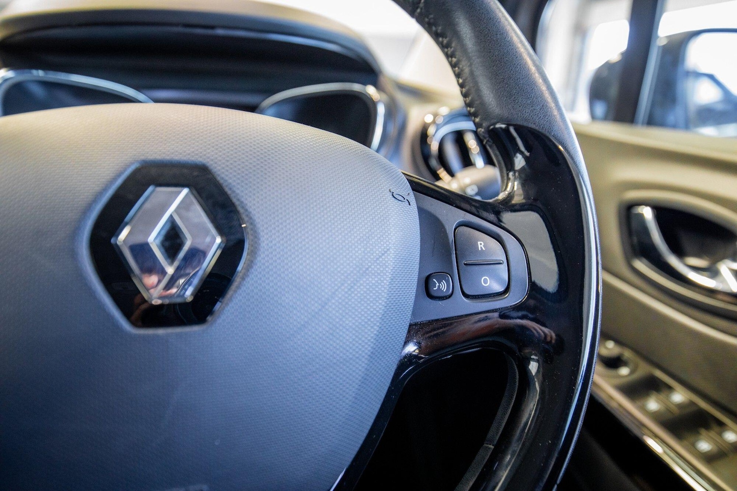 Used Renault Captur 2016 for sale - 76823818: Photo 21