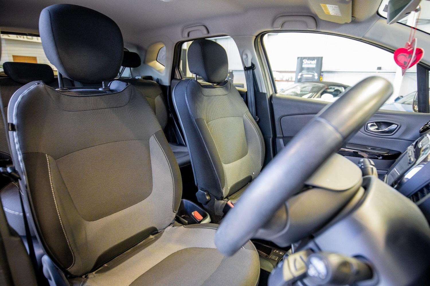 Used Renault Captur 2016 for sale - 76823818: Photo 3