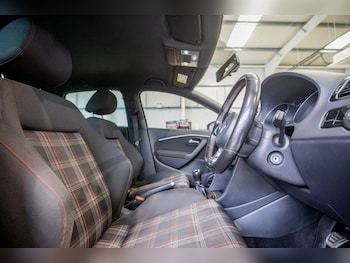 Used Volkswagen Polo 2016 for sale - 78538254: Photo