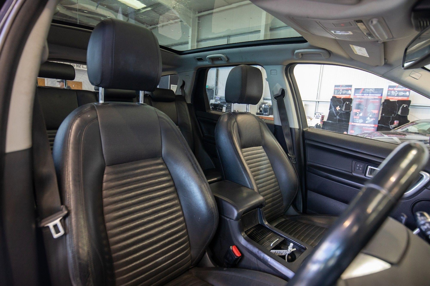 Used Land Rover Discovery Sport 2016 for sale - 76823950: Photo 2