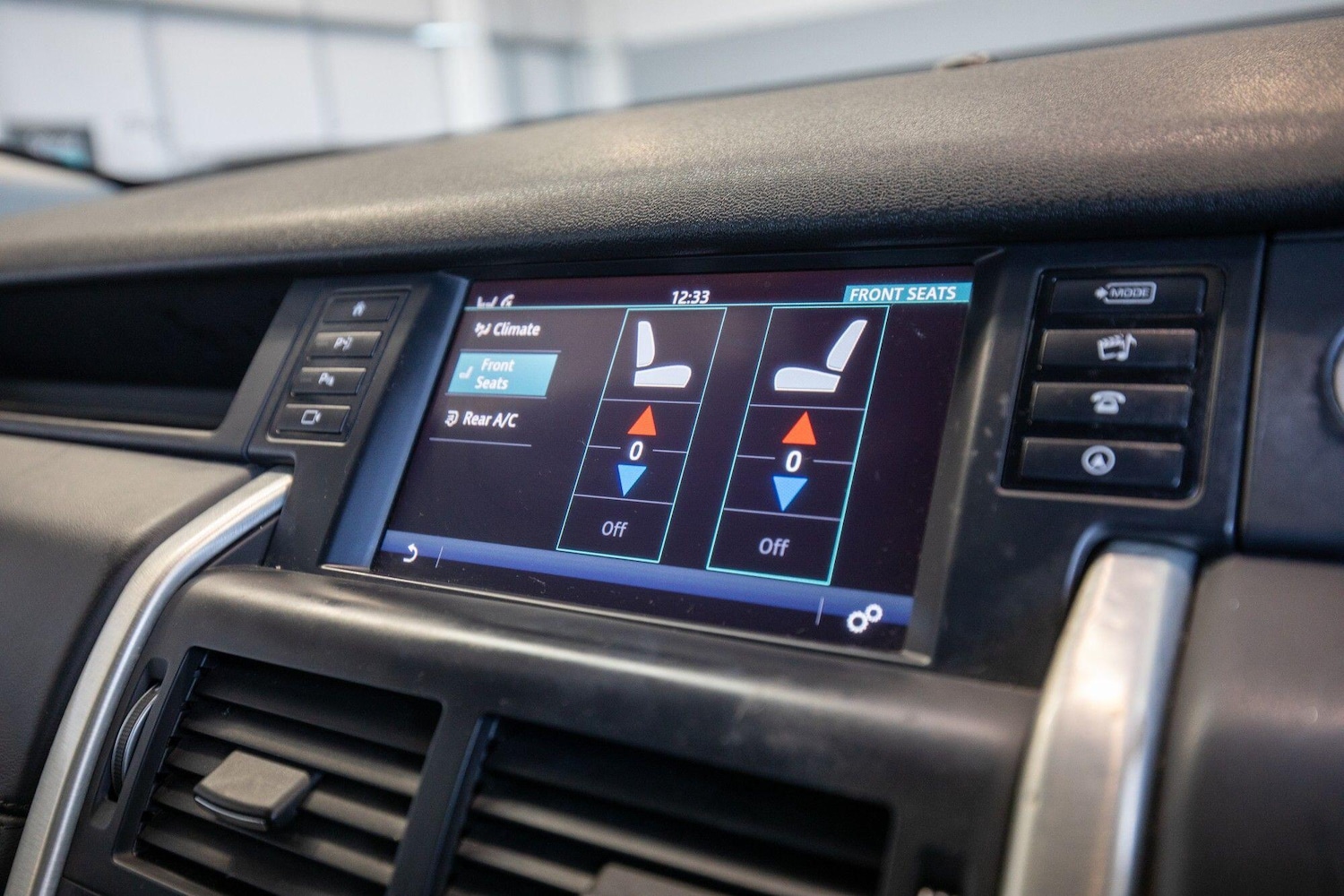 Used Land Rover Discovery Sport 2016 for sale - 76823950: Photo 25