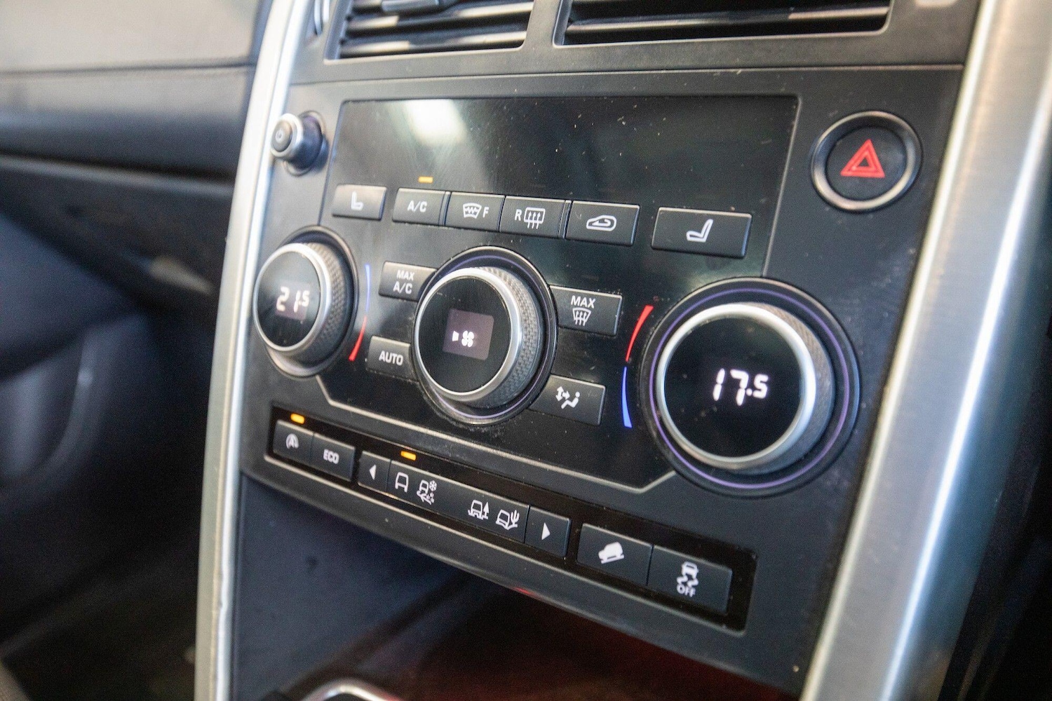 Used Land Rover Discovery Sport 2016 for sale - 76823950: Photo 26