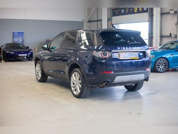 Used Land Rover Discovery Sport 2016 for sale - 76823950: Photo
