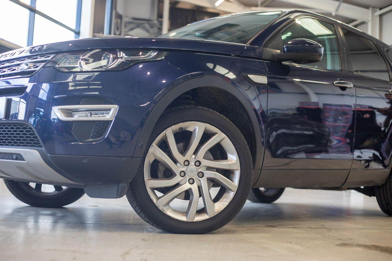 Used Land Rover Discovery Sport 2016 for sale - 76823950: Photo 6