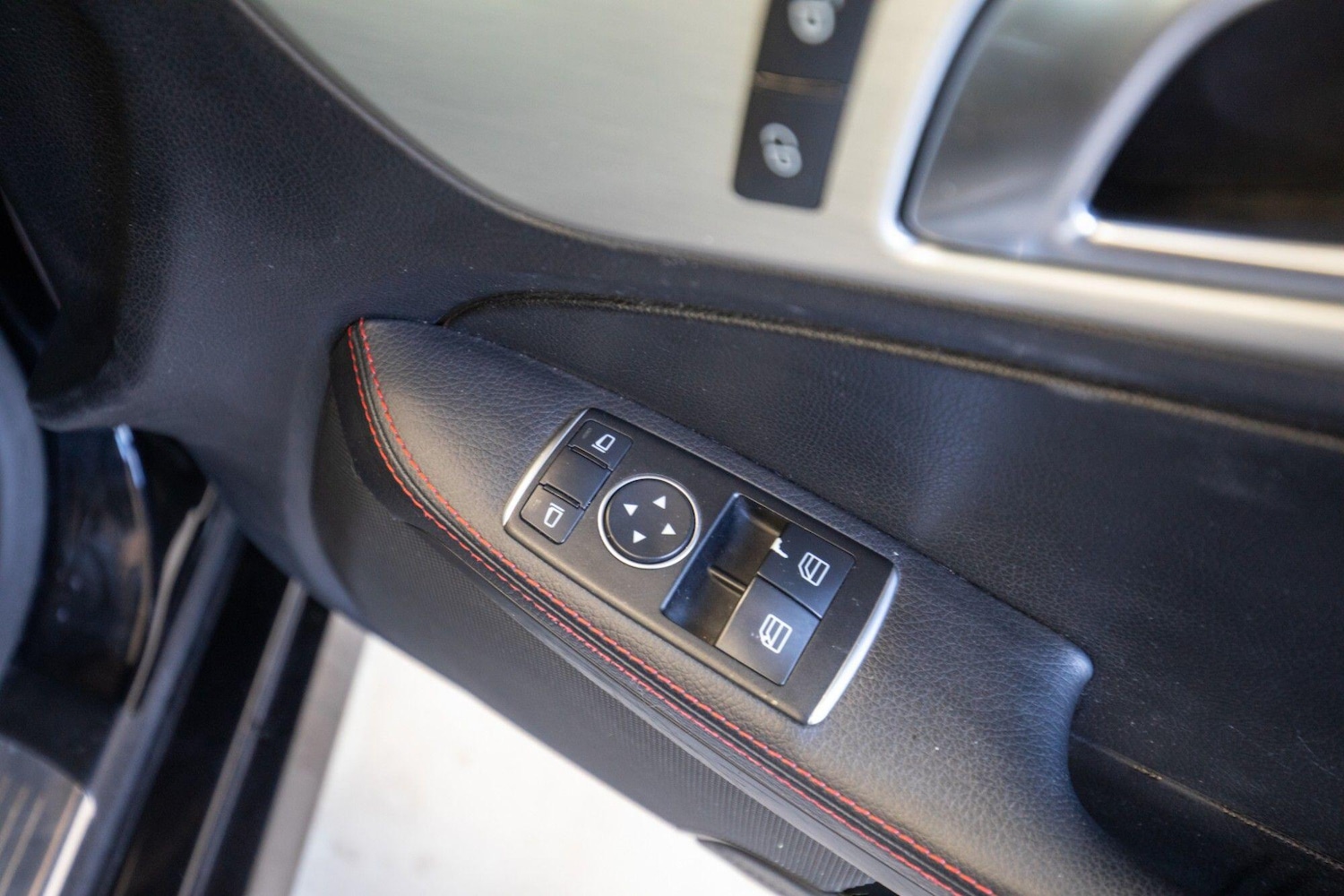 Used Mercedes-Benz SLK 2015 for sale - 78033785: Photo 12