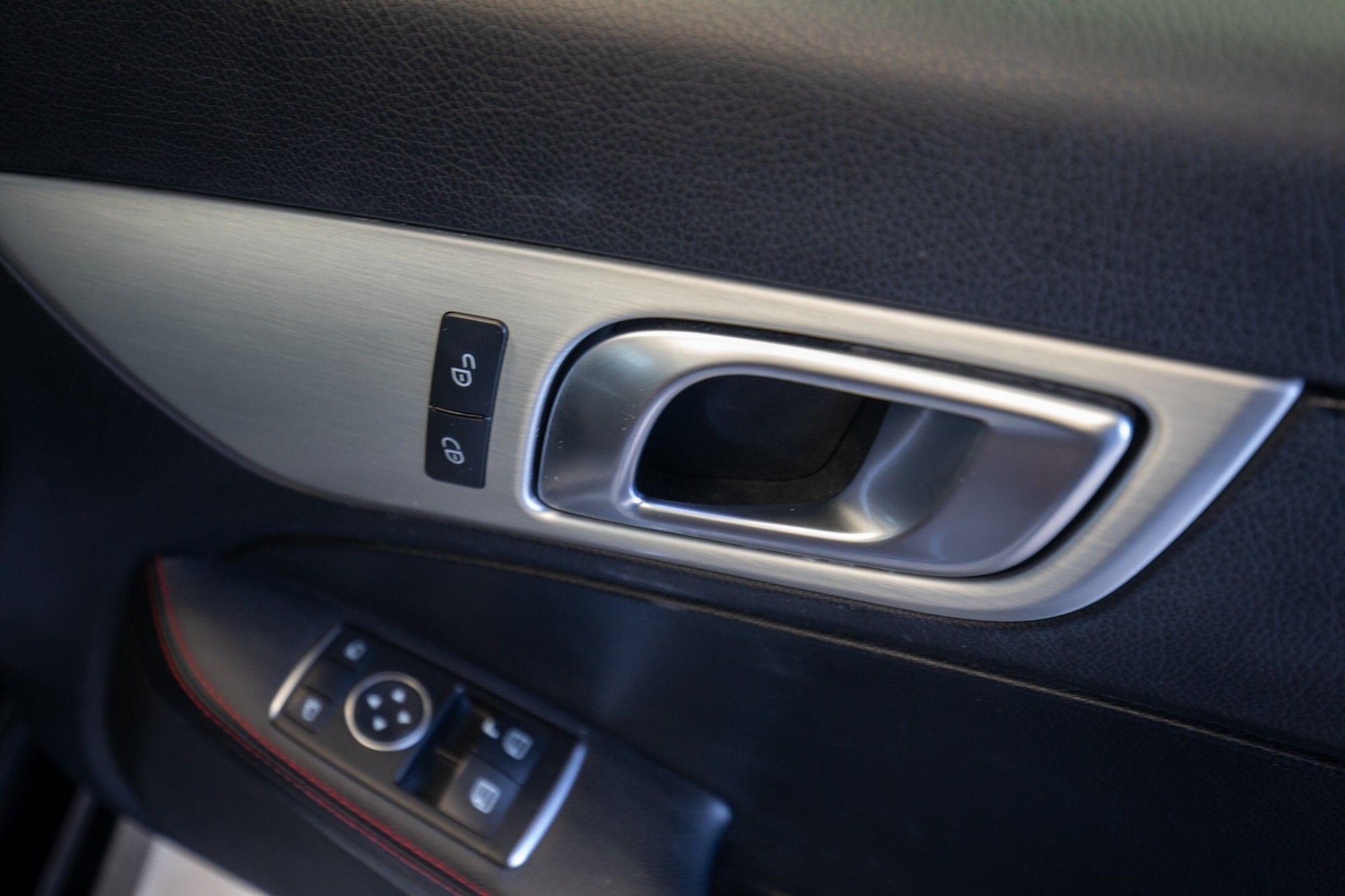 Used Mercedes-Benz SLK 2015 for sale - 78033785: Photo 13