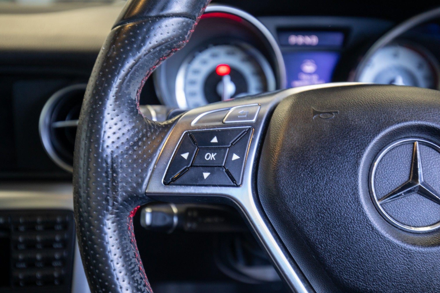 Used Mercedes-Benz SLK 2015 for sale - 78033785: Photo 14