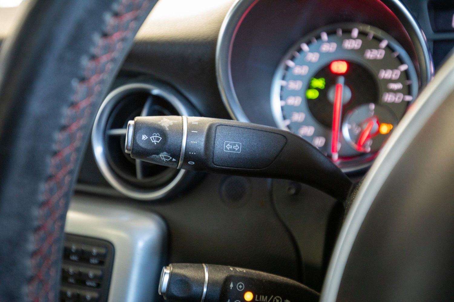 Used Mercedes-Benz SLK 2015 for sale - 78033785: Photo 15