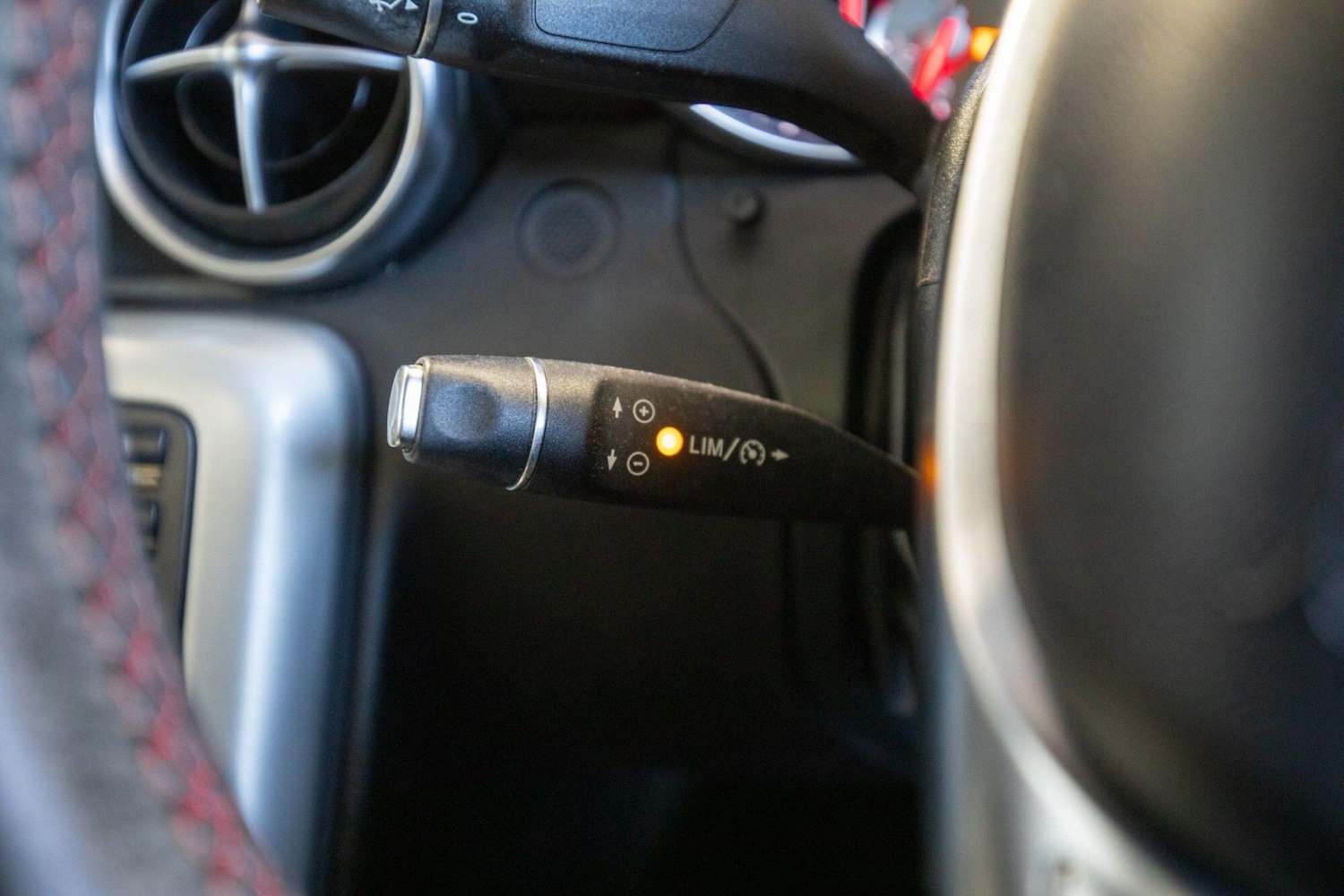 Used Mercedes-Benz SLK 2015 for sale - 78033785: Photo 16