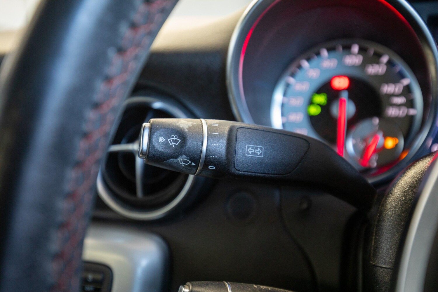 Used Mercedes-Benz SLK 2015 for sale - 78033785: Photo 17