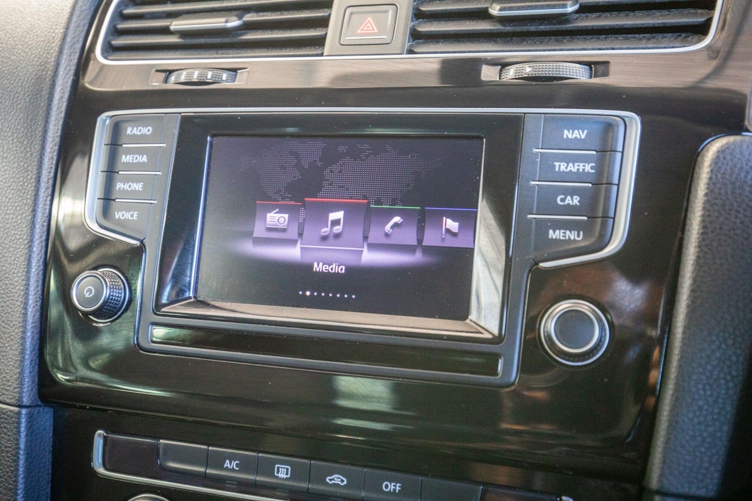 Used Volkswagen Golf 2014 for sale - 78063007: Photo 25