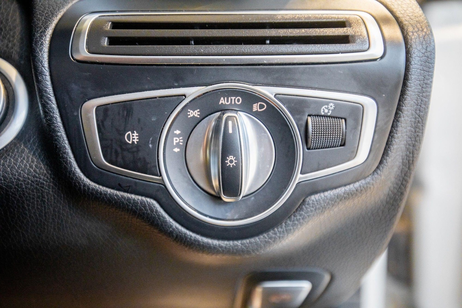 Used Mercedes-Benz C Class 2018 for sale - 76825173: Photo 20