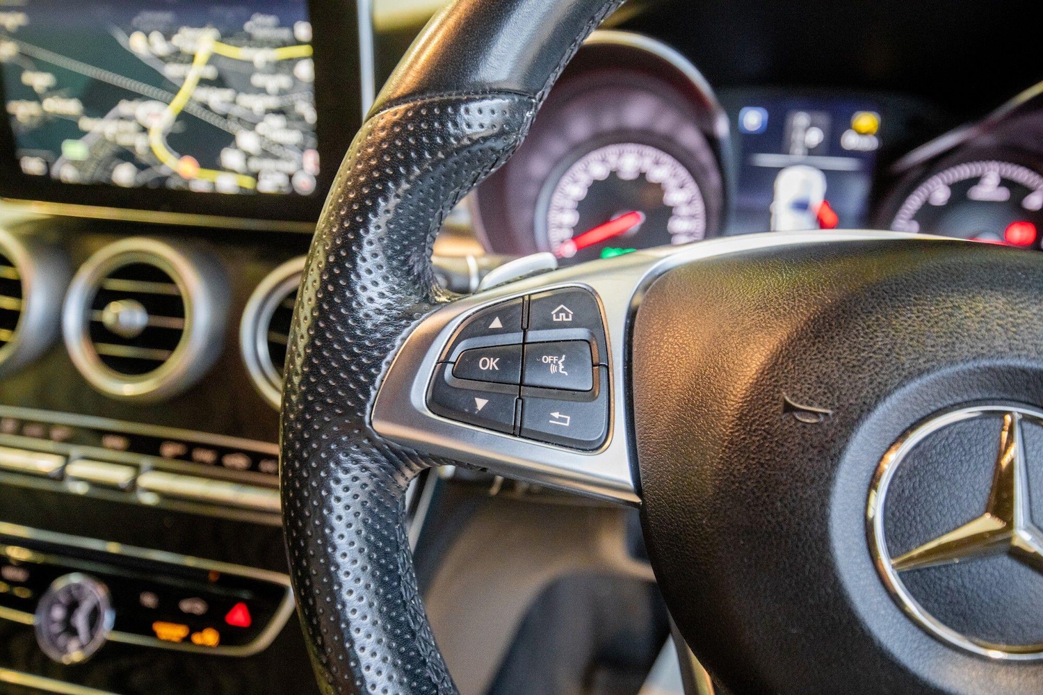 Used Mercedes-Benz C Class 2018 for sale - 76825173: Photo 26