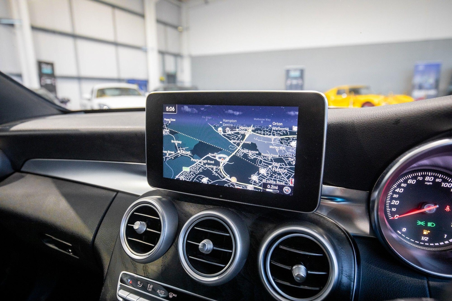 Used Mercedes-Benz C Class 2018 for sale - 76825173: Photo 35