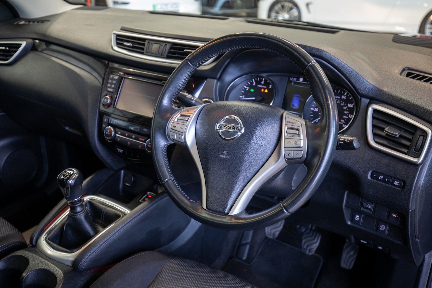 Used Nissan Qashqai 2017 for sale - 78058392: Photo 2