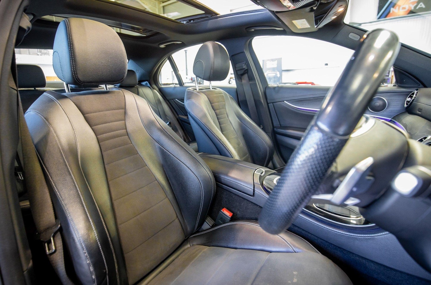 Used Mercedes-Benz E Class 2016 for sale - 76823901: Photo 3