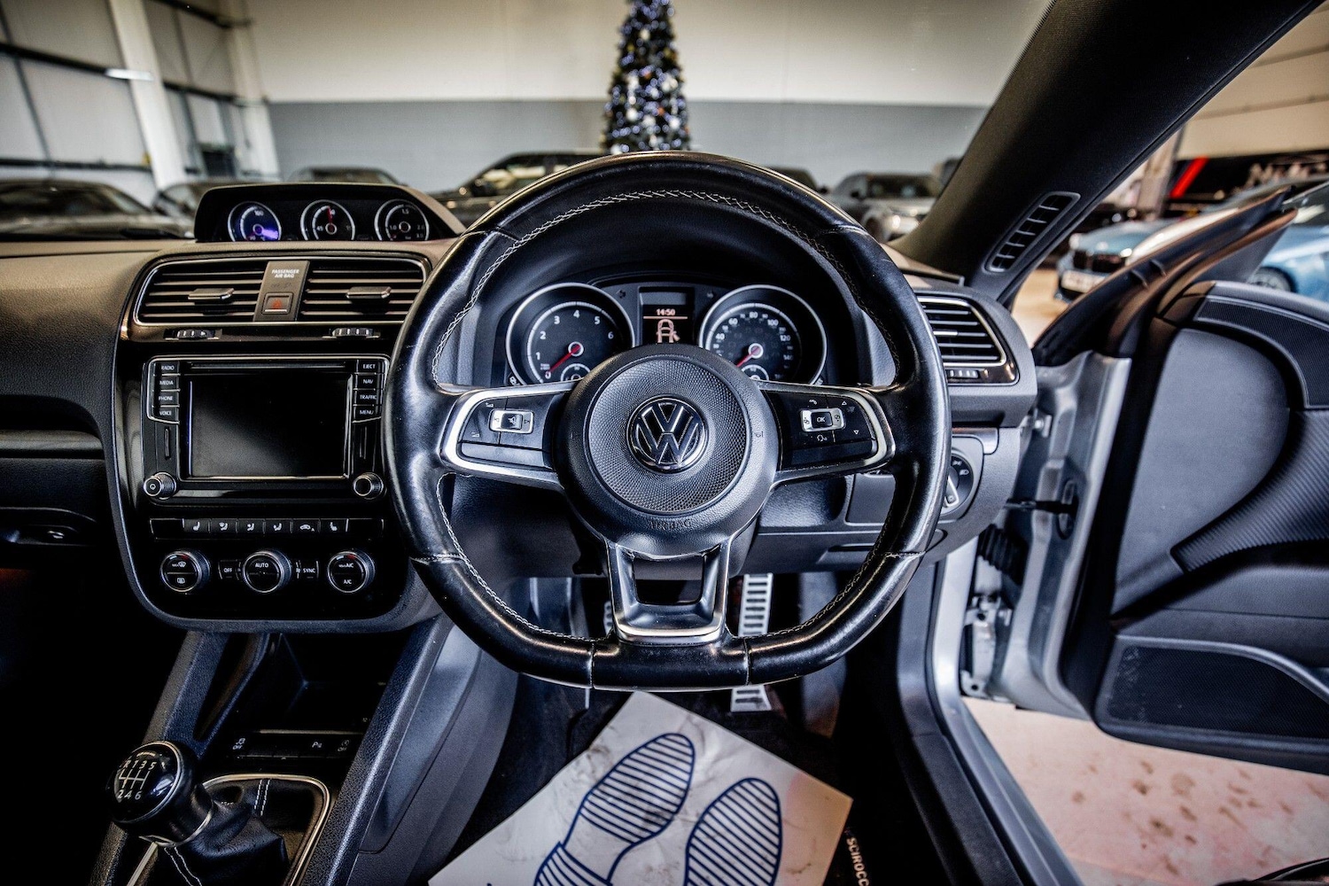 Used Volkswagen Scirocco 2017 for sale - 77130895: Photo 15