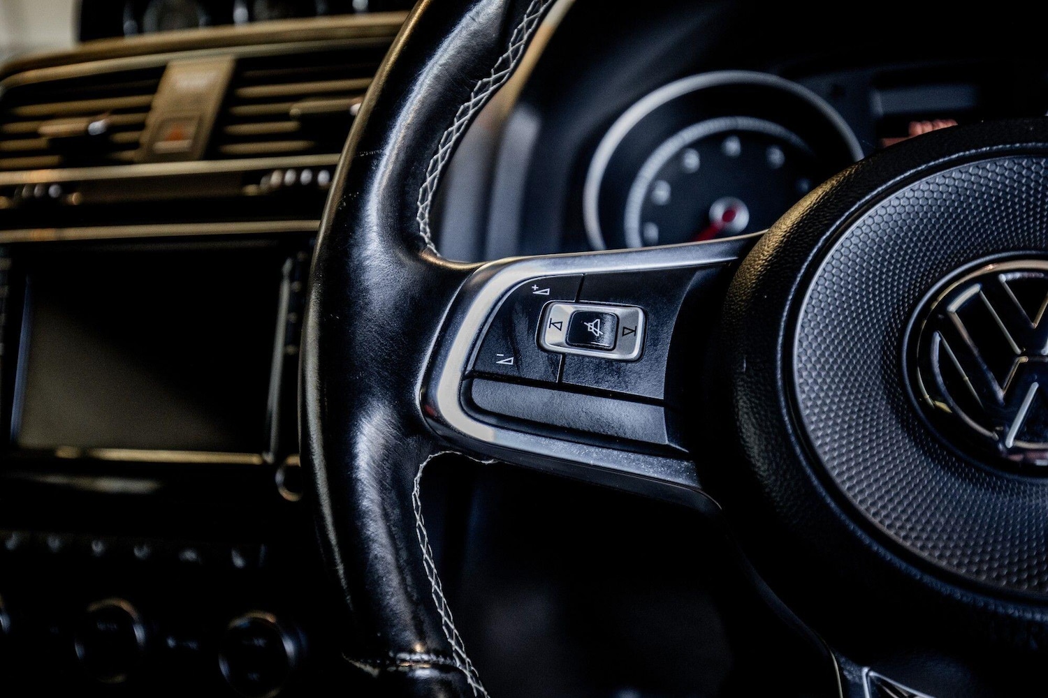 Used Volkswagen Scirocco 2017 for sale - 77130895: Photo 17