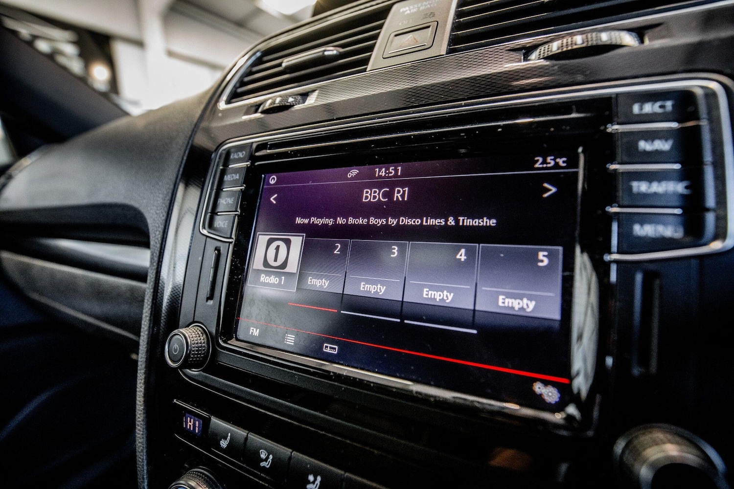 Used Volkswagen Scirocco 2017 for sale - 77130895: Photo 22