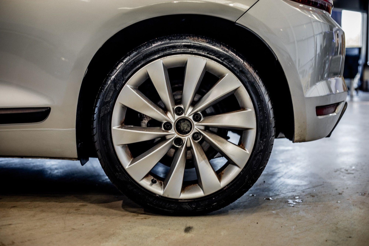 Used Volkswagen Scirocco 2017 for sale - 77130895: Photo 4