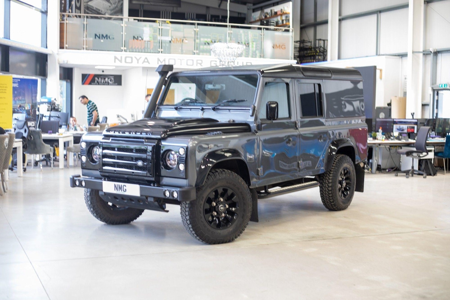 Used Land Rover Defender for sale - 76825186: Photo 5
