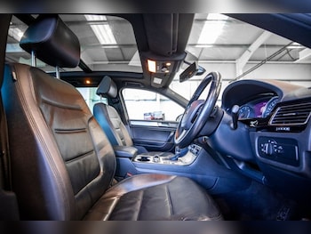 Used Volkswagen Touareg 2014 for sale - 78287620: Photo