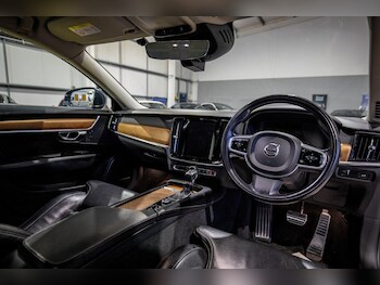 Used Volvo S90 2018 for sale - 76825178: Photo