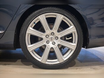 Used Volvo S90 2018 for sale - 76825178: Photo