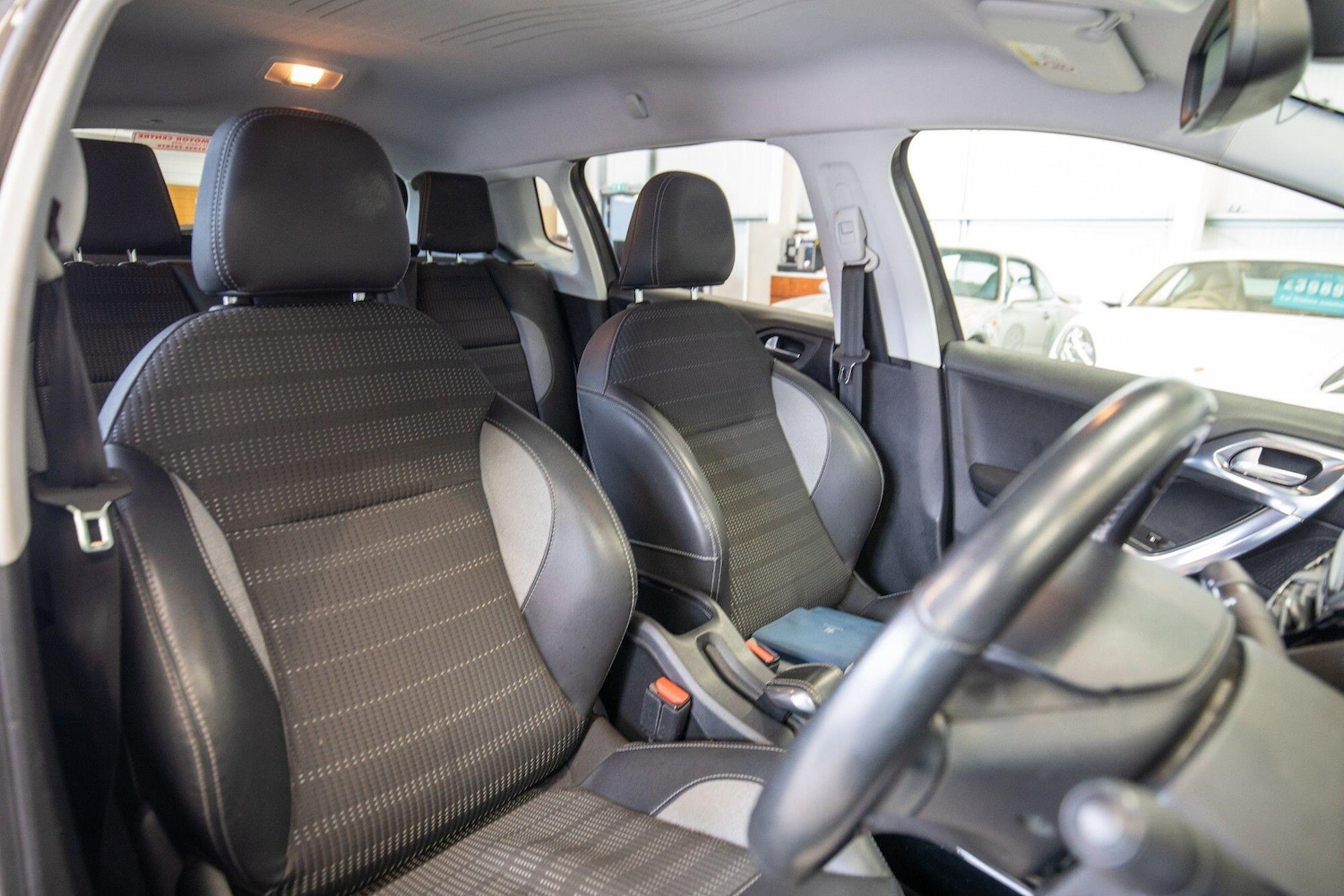 Used Peugeot 2008 for sale - 77304955: Photo 2