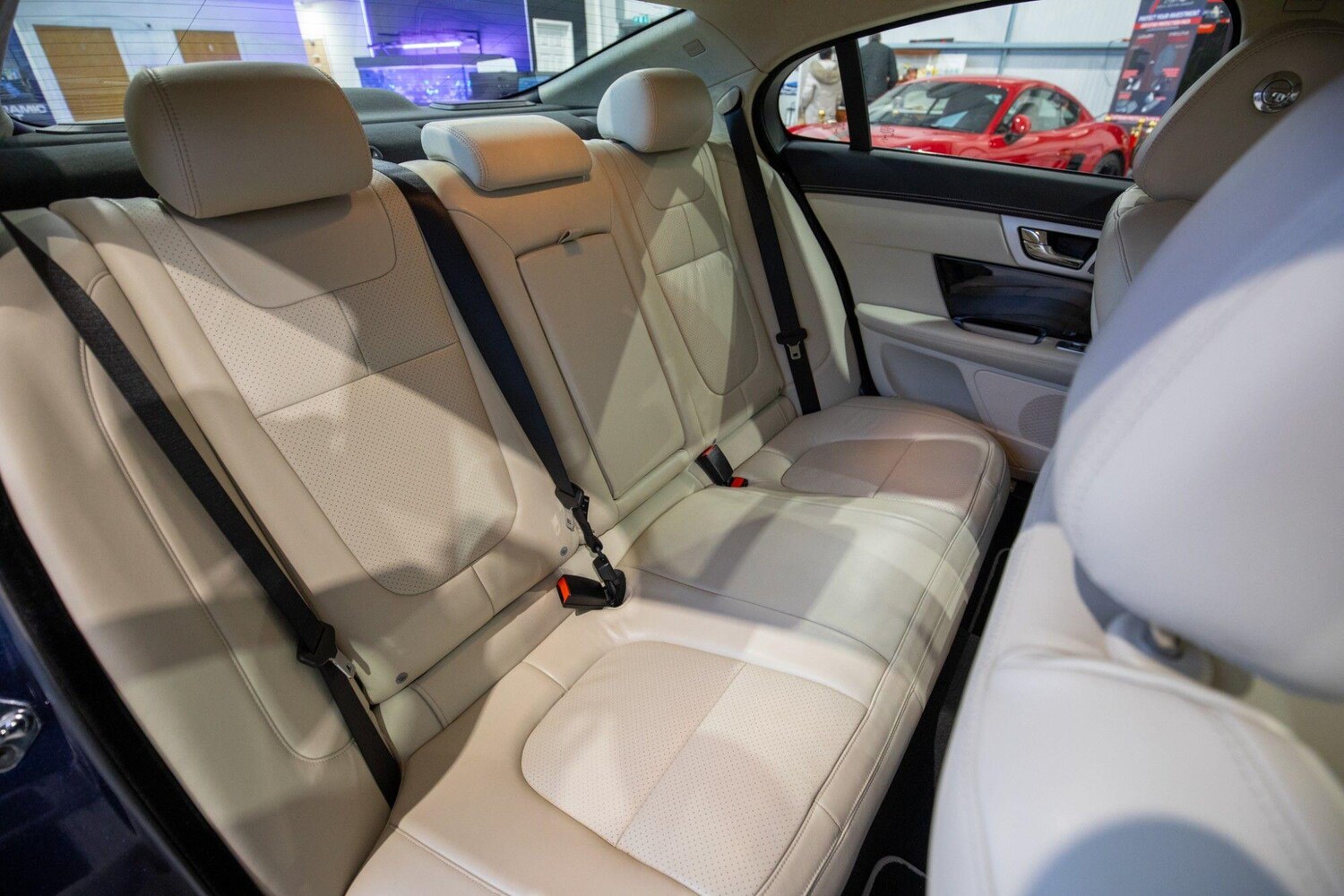 Used Jaguar XF 2014 for sale - 78156555: Photo 17