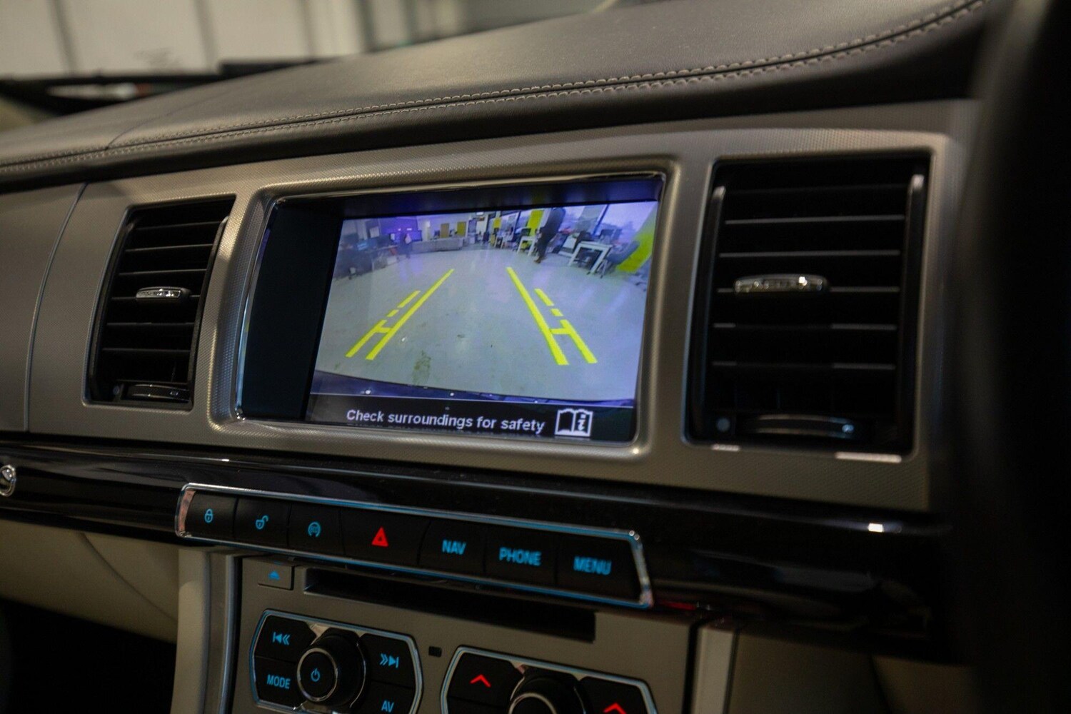 Used Jaguar XF 2014 for sale - 78156555: Photo 27