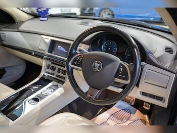 Used Jaguar XF 2014 for sale - 78156555: Photo