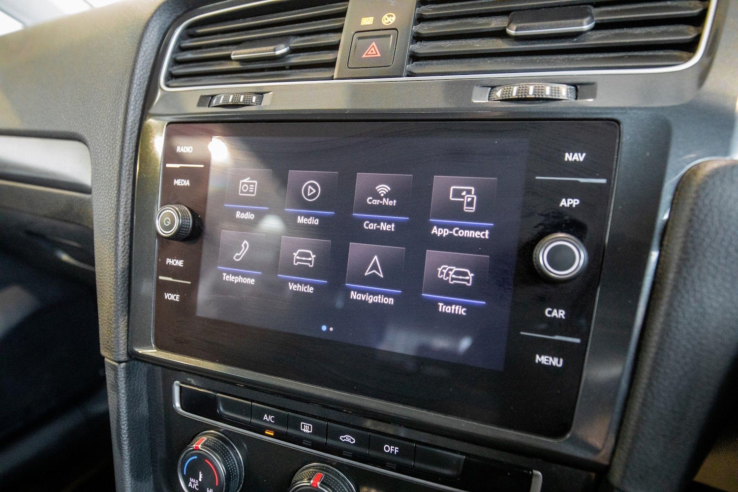 Used Volkswagen Golf 2018 for sale - 76824523: Photo 24