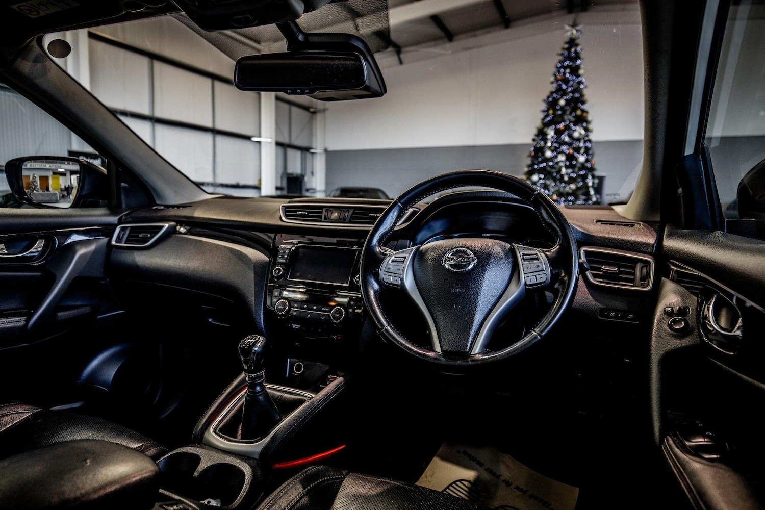 Used Nissan Qashqai 2017 for sale - 77230472: Photo 2