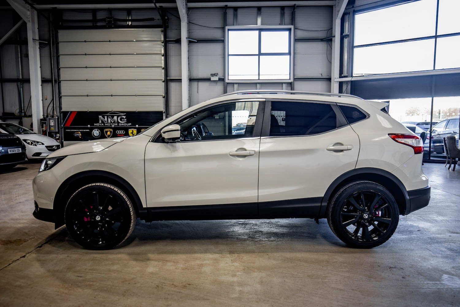 Used Nissan Qashqai 2017 for sale - 77230472: Photo 31