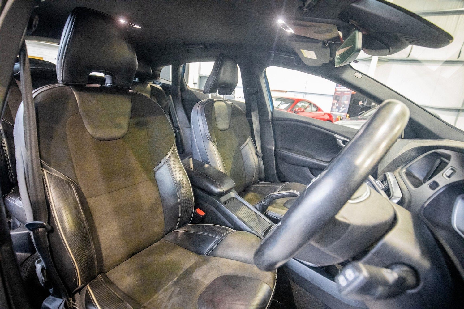 Used Volvo V40 for sale - 77823582: Photo 3