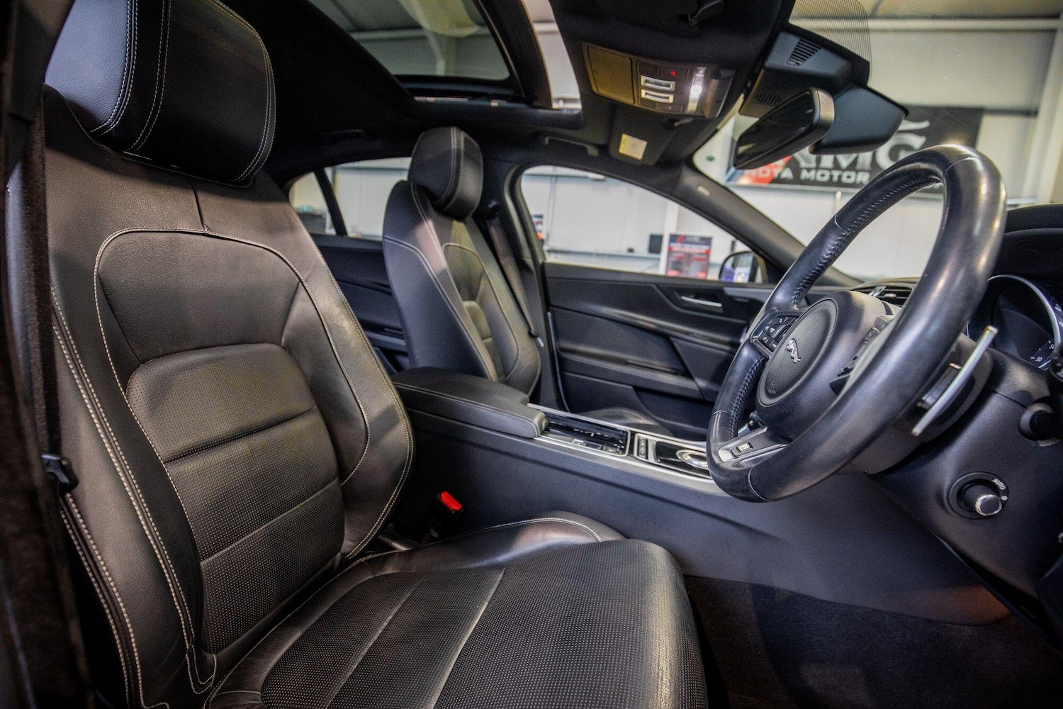 Used Jaguar XE 2017 for sale - 77109080: Photo 17