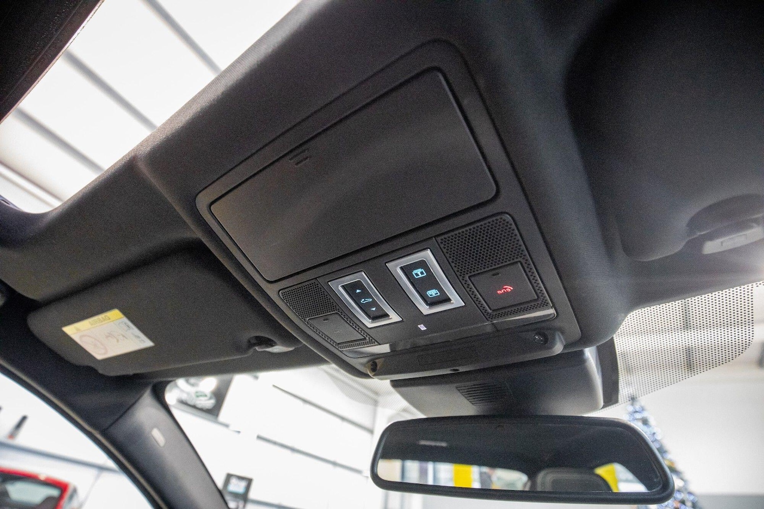 Used Jaguar XE 2017 for sale - 77109080: Photo 32