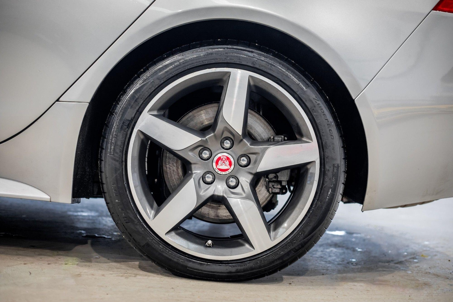 Used Jaguar XE 2017 for sale - 77109080: Photo 7