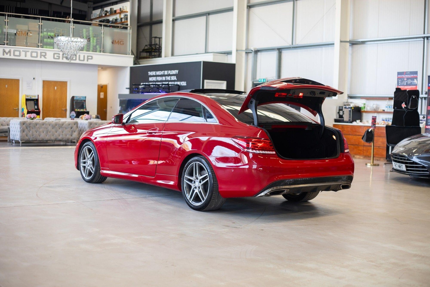 Used Mercedes-Benz E Class 2014 for sale - 77794231: Photo 43