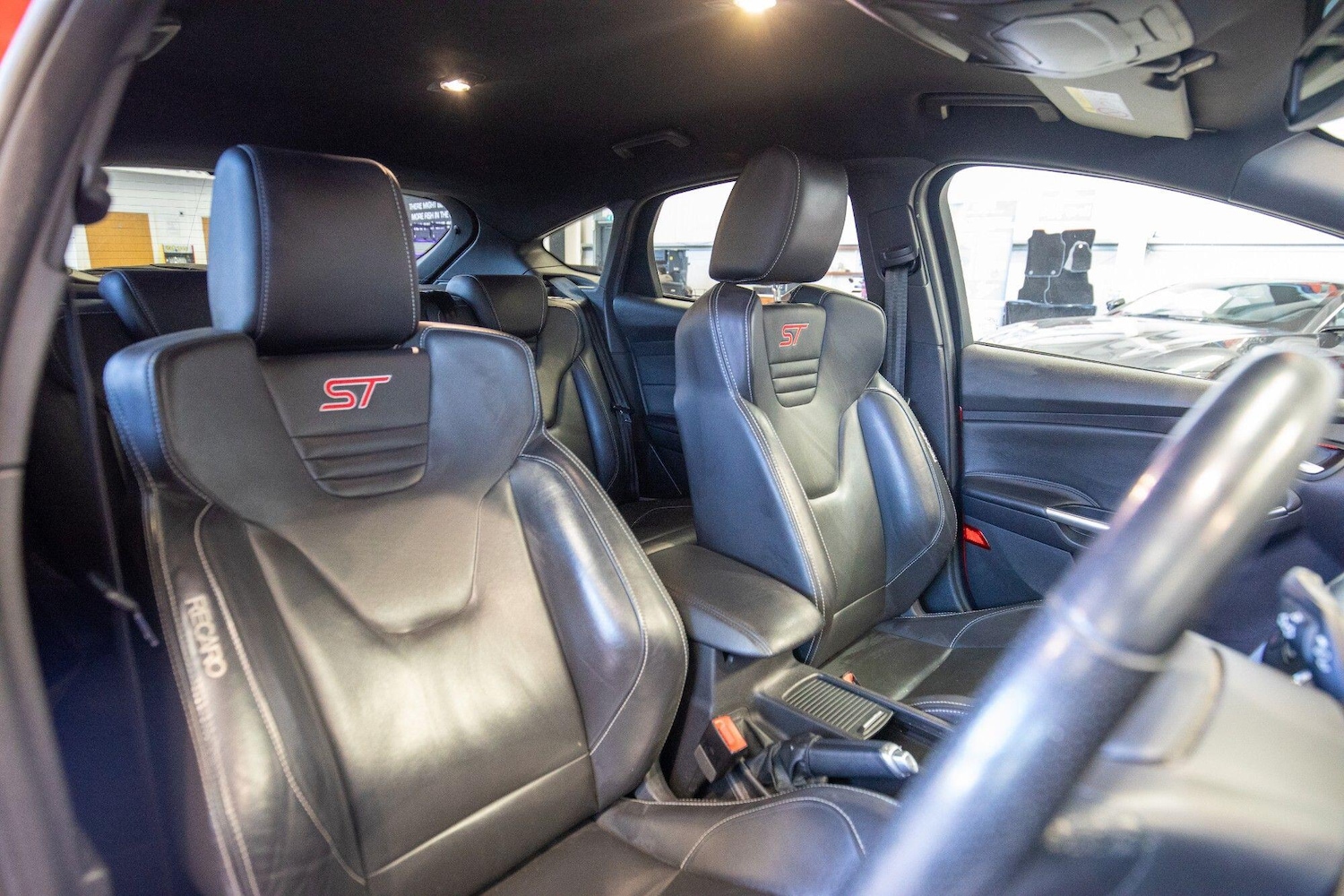 Used Ford Focus 2016 for sale - 76899365: Photo 2