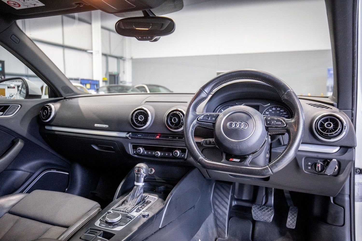 Used Audi A3 2015 for sale - 76823885: Photo 2