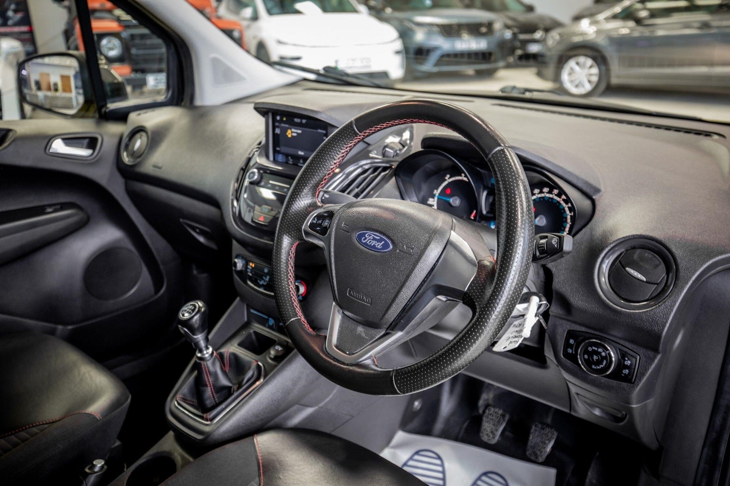 Used Ford Transit Courier for sale - 78205298: Photo 2