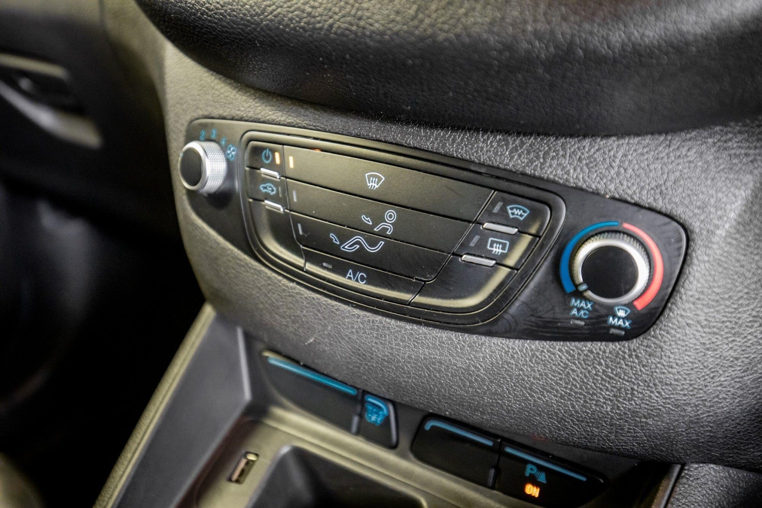 Used Ford Transit Courier for sale - 78205298: Photo 23