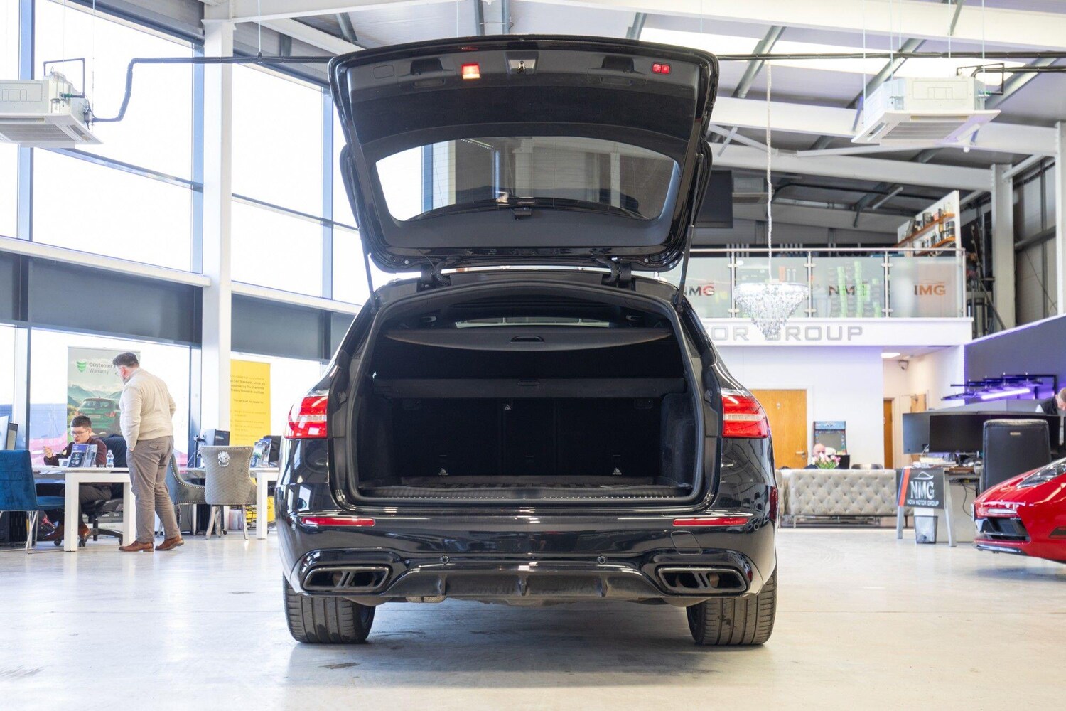 Used Mercedes-Benz E Class 2019 for sale - 77958240: Photo 33